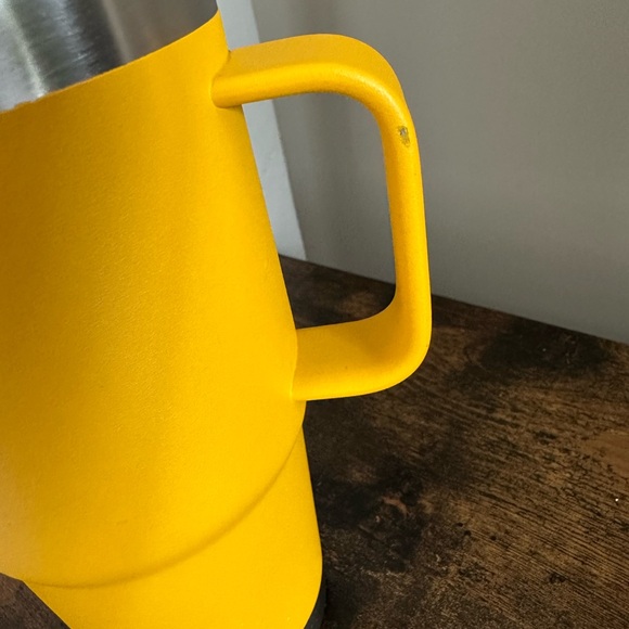 YETI 20oz Rambler Travel Mug (NO LID) - Picture 5 of 6